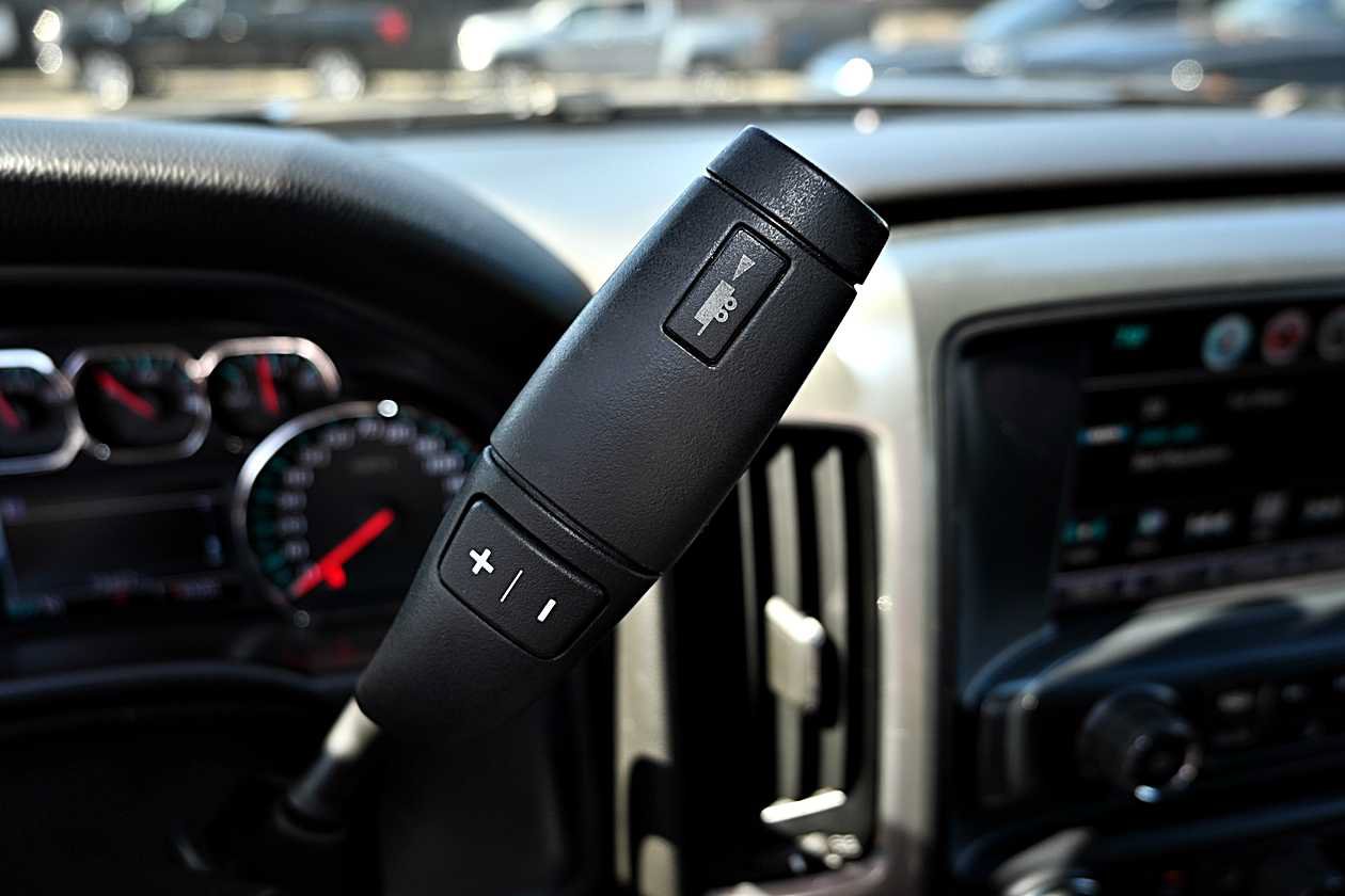 Used 2018 Chevrolet Silverado 1500 LT w/ All Star Edition RWD image 24