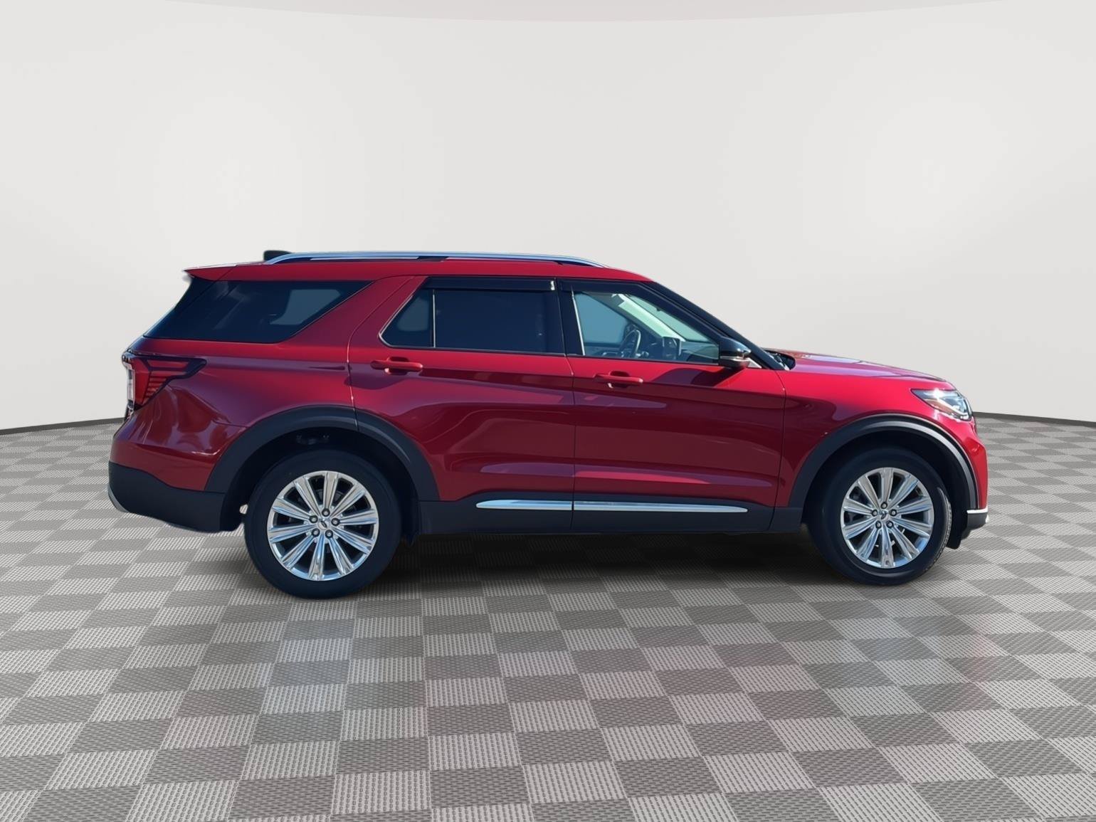 Used 2025 Ford Explorer Platinum w/ LUX Leather Package AWD/4WD image 4