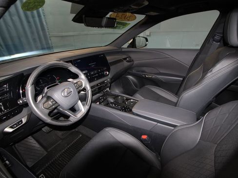 Used 2024 Lexus RX 350 Premium Plus w/ Convenience Package image 2
