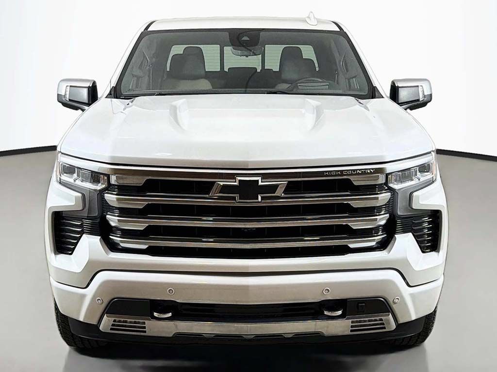 Used 2024 Chevrolet Silverado 1500 High Country w/ Technology Package AWD/4WD image 15