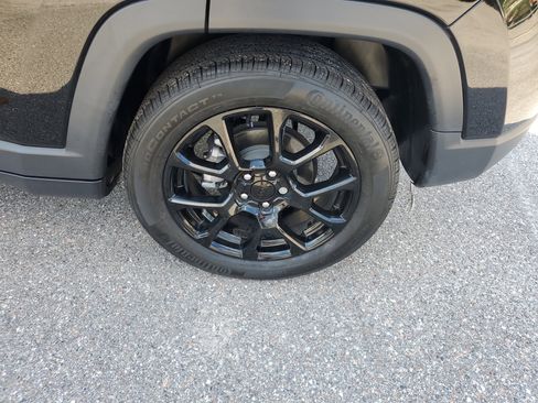 Used 2022 Jeep Compass Altitude image 5