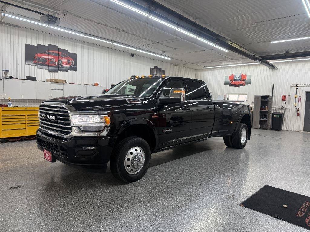Used 2024 RAM 3500 Limited w/ Safety Group AWD/4WD image 3