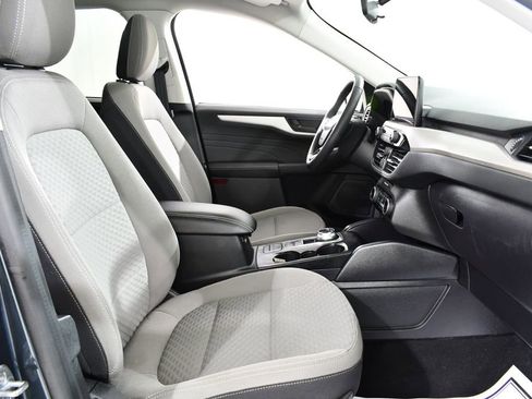 Used 2022 Ford Escape SE w/ SE Sport Appearance Package image 10