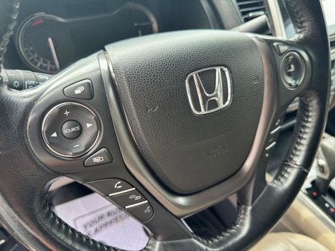Used 2017 Honda Ridgeline RTL-T image 17