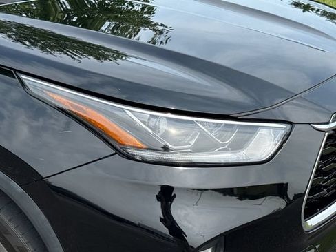 Used 2021 Toyota Highlander Platinum AWD/4WD image 12