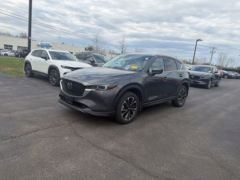 Used 2023 MAZDA CX-5 AWD 2.5 S w/ Premium Plus Pkg image 3