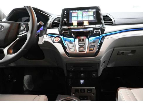 Used 2023 Honda Odyssey Touring image 23