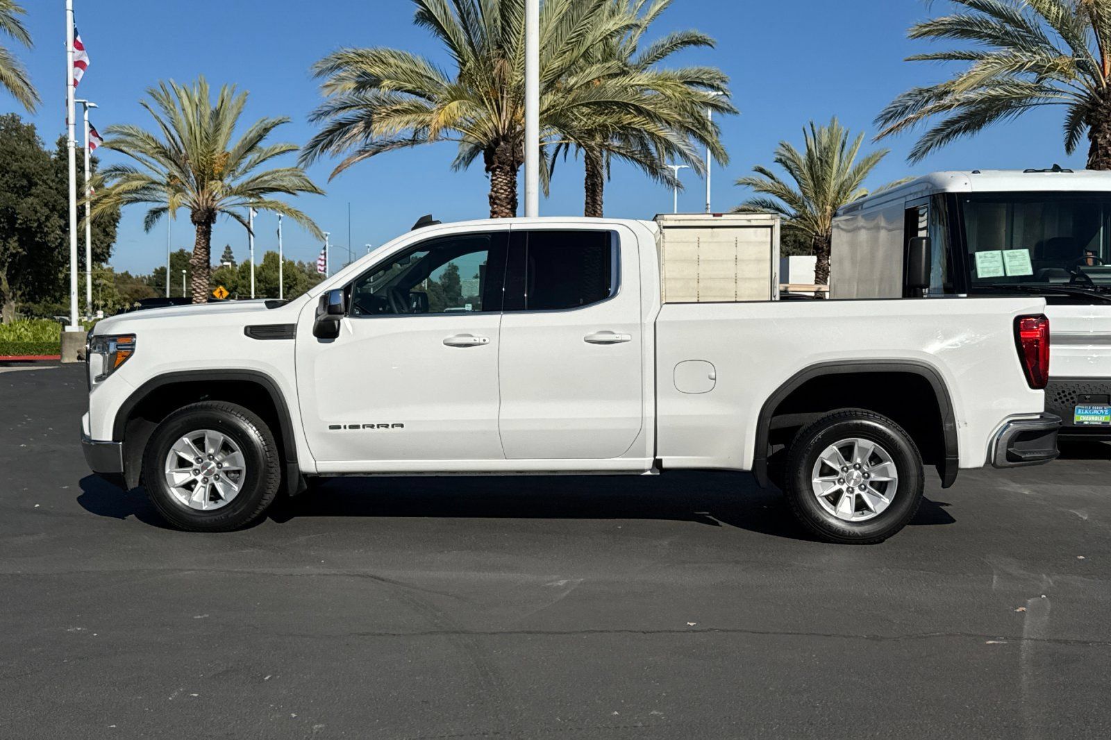 Used 2022 GMC Sierra 1500 SLE RWD image 6