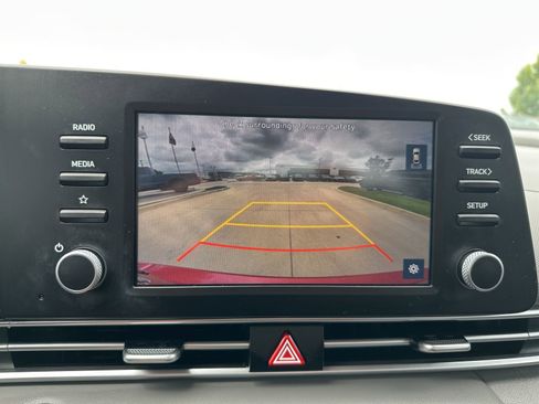 Used 2023 Hyundai Elantra SEL FWD image 26