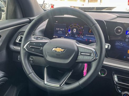 Used 2026 Chevrolet Traverse LT w/ Driver Confidence Package image 14