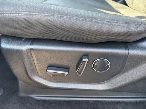 Used 2018 Ford F150 XLT w/ Equipment Group 302A Luxury image 15