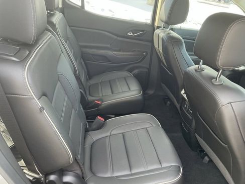 Used 2020 GMC Acadia Denali w/ Trailering Package image 17