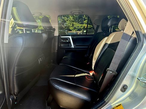 Used 2019 Toyota 4Runner SR5 AWD/4WD image 20