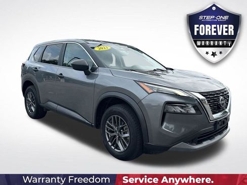 Used 2023 Nissan Rogue S FWD image 9