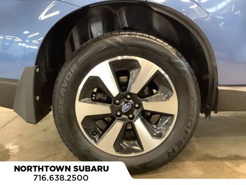Used 2018 Subaru Forester 2.5i Premium w/ All-Weather Package AWD/4WD image 22