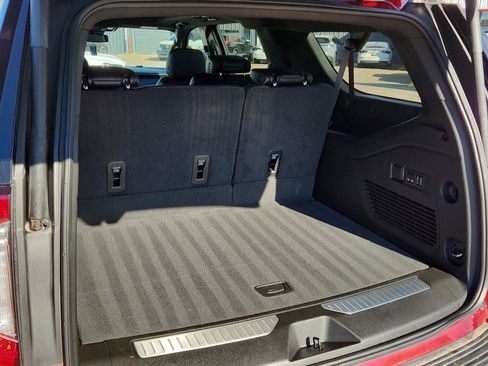 Used 2024 GMC Yukon XL AT4 w/ AT4 Premium Plus Package image 8