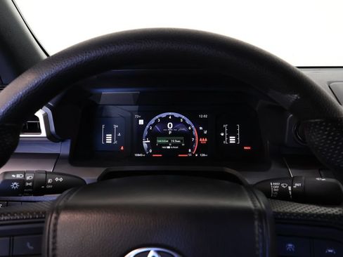 Used 2024 Toyota Tacoma SR5 AWD/4WD image 28