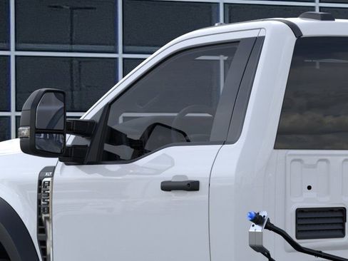 New 2025 Ford F550 F-550 XLT w/ XLT Value Package image 20