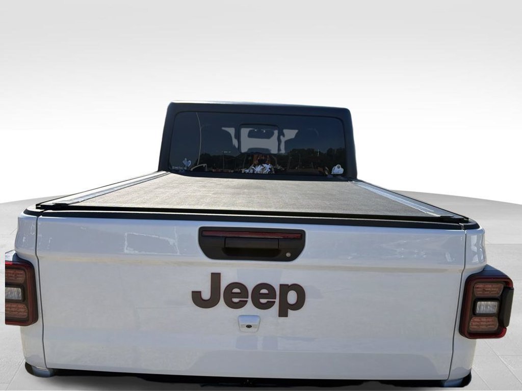 Used 2023 Jeep Gladiator Mojave w/ Cold Weather Group AWD/4WD image 22