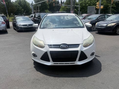 Used 2014 Ford Focus Titanium FWD image 3