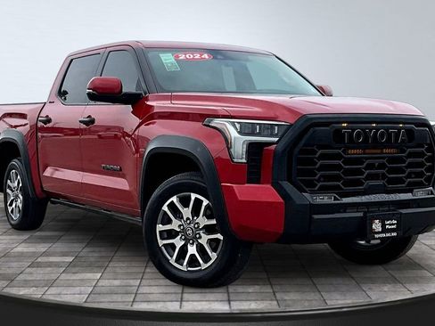 Used 2024 Toyota Tundra Limited AWD/4WD image 4