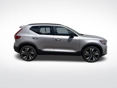 New 2026 Volvo XC40 B5 Ultra w/ Climate Package image 6