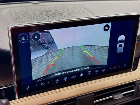 Used 2023 Lincoln Corsair Reserve image 14