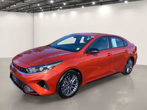 Certified 2023 Kia Forte GT-Line FWD image 4