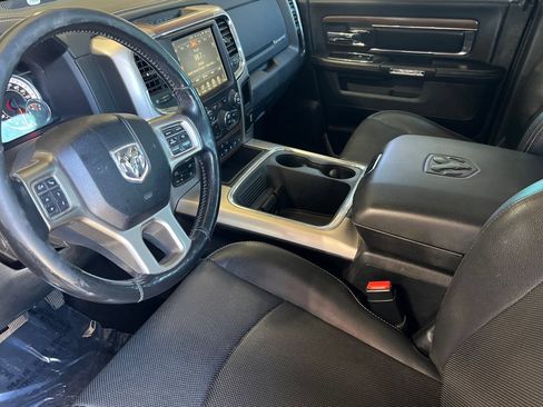 Used 2017 RAM 1500 Laramie w/ Convenience Group AWD/4WD image 10