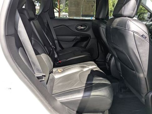 Used 2023 Jeep Cherokee Altitude Lux AWD/4WD image 34