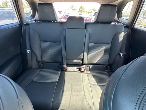 Used 2025 Toyota Corolla Cross AWD Hybrid w/ Convenience Package image 16
