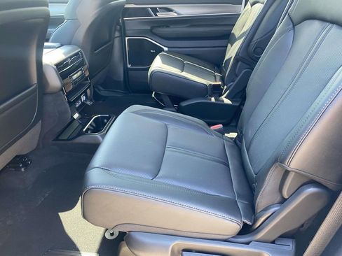New 2026 Jeep Grand Wagoneer Limited w/ Premium Group II AWD/4WD image 40