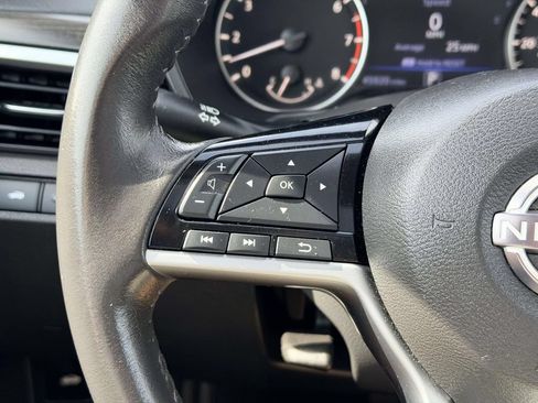 Used 2024 Nissan Altima 2.5 SV w/ SV Premium Package FWD image 24