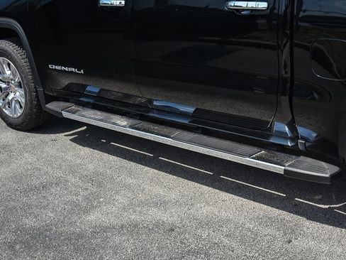 Used 2024 GMC Sierra 1500 Denali w/ Technology Package image 9