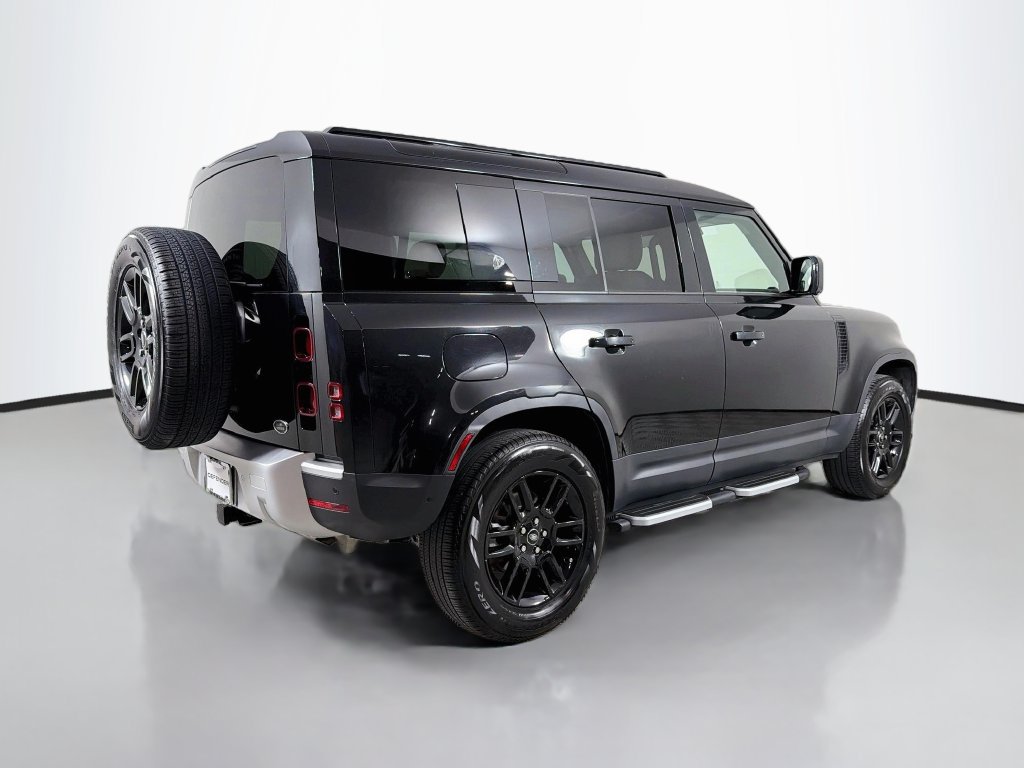 Used 2022 Land Rover Defender 110 S AWD/4WD image 5