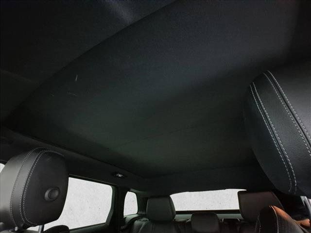 Used 2018 Land Rover Range Rover Evoque SE AWD/4WD image 16