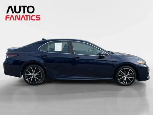 Used 2021 Toyota Camry SE FWD image 6