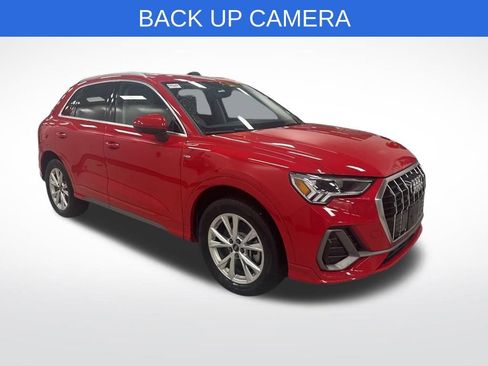 Used 2023 Audi Q3 2.0T Premium w/ Convenience Package image 9