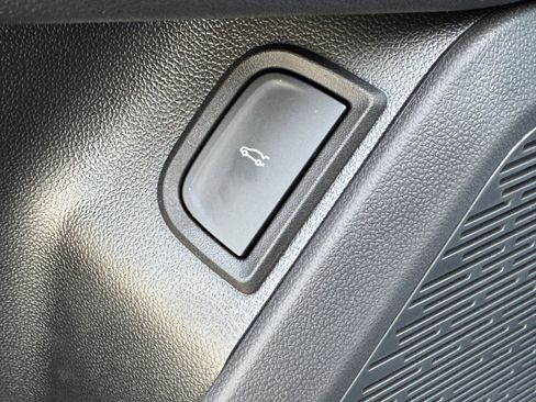 New 2026 Chevrolet Equinox LT w/ Convenience Package II image 15