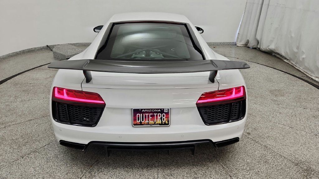 Used 2018 Audi R8 V10 RWD image 45