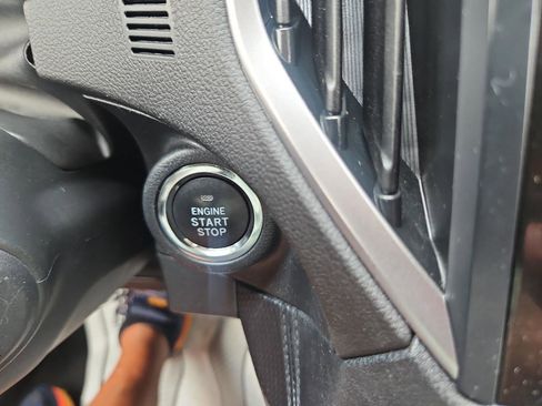 Used 2019 Subaru Forester Premium AWD/4WD image 34