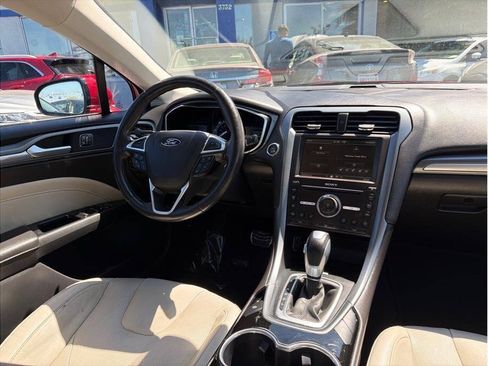 Used 2016 Ford Fusion Titanium FWD image 5