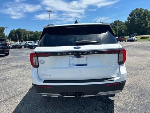 New 2026 Ford Explorer Active w/ Active Comfort Package RWD image 4