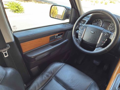 Used 2011 Land Rover Range Rover Sport HSE AWD/4WD image 17