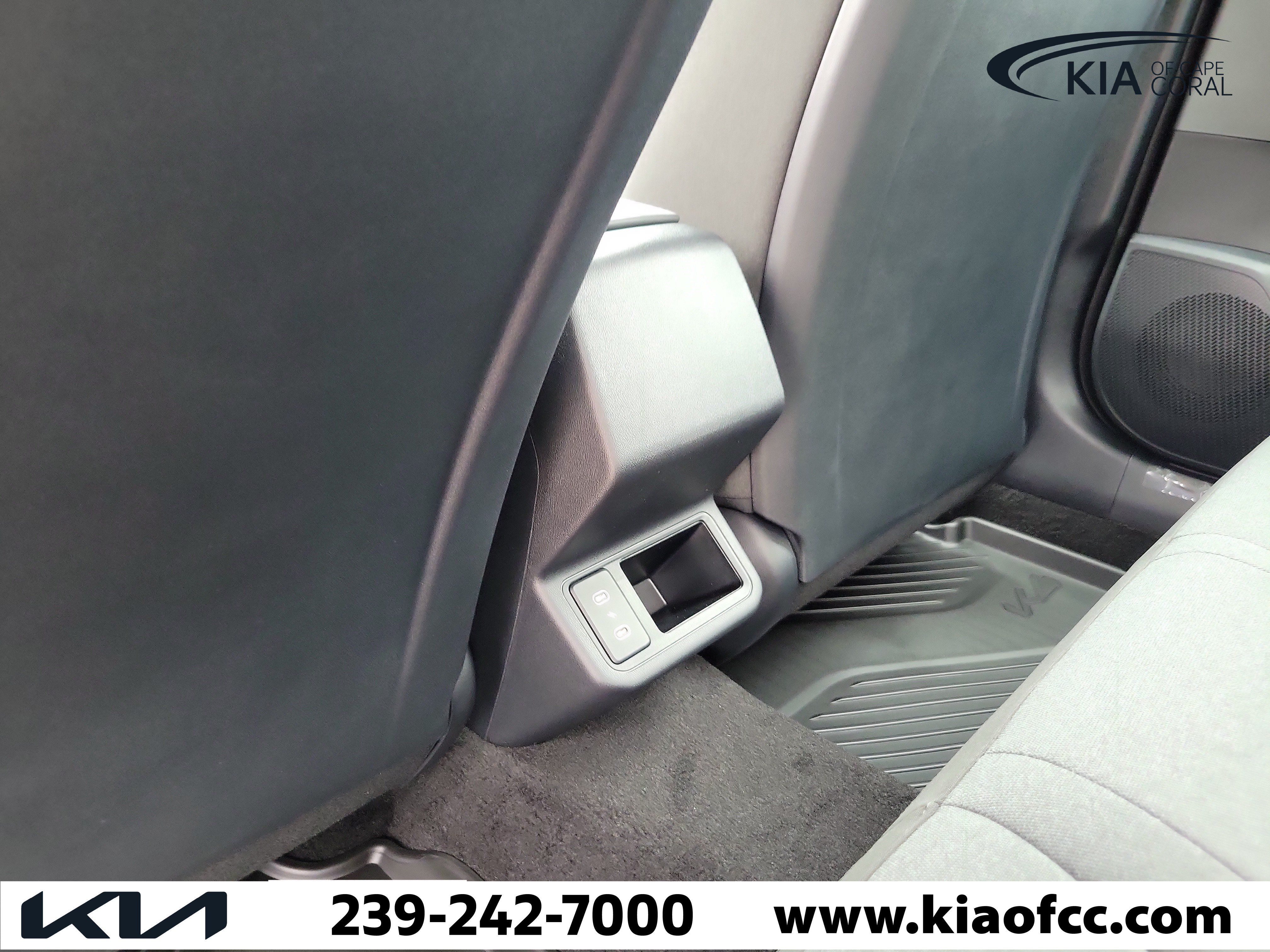 New 2026 Kia K4 FWD image 12