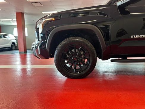 Certified 2026 Toyota Tundra SR5 w/ SR5 Premium Package AWD/4WD image 27
