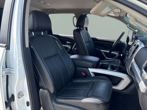 Used 2017 Nissan Titan PRO-4X w/ Pro-4x Convenience Package AWD/4WD image 29