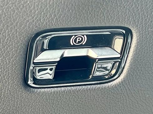 Certified 2026 Mercedes-Benz GLC 300 4MATIC image 35