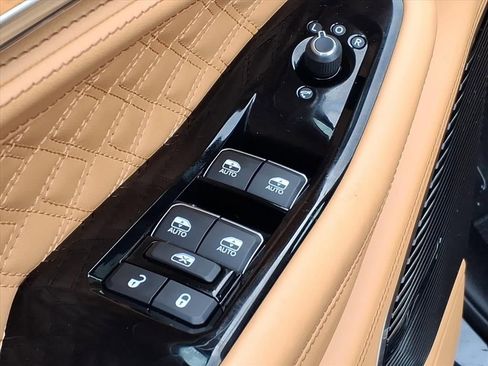 Used 2024 Jeep Grand Cherokee Summit image 12