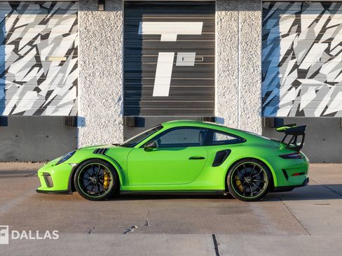 Used 2019 Porsche 911 GT3 RS image 9
